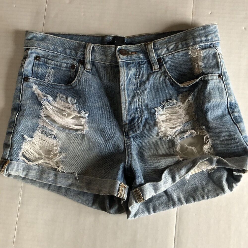 Forever 21 Blue Jean Distressed Shorts Sz 28 A2567
